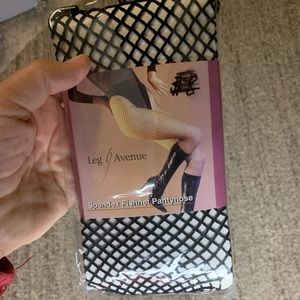 Hosiery-Leg Avenue black spandex vintage pantyhose, 90-160lbs, NWT